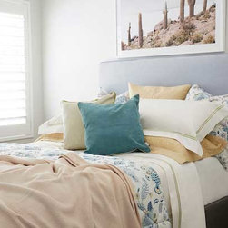 Sala Lounge Throw - Peony - Blankets