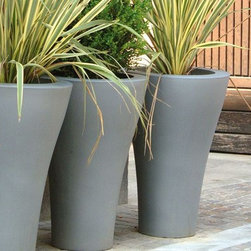 Serralunga - Ming High Outdoor Planters Round Pot by Serralunga - Outdoor Pots And Planters