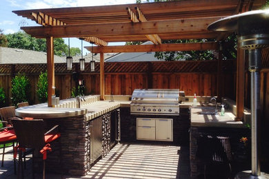 Design ideas for a craftsman landscaping in San Francisco.