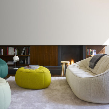 Modern Sofas and Lounge Chairs