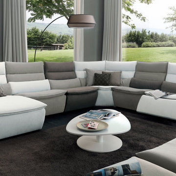 Festival 1722 Sectional Sofa Recliner by Chateau d'Ax