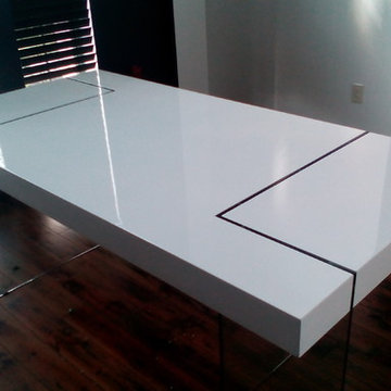 Intersect Desk