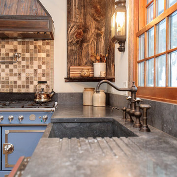 7 Lawrence Road, Weston, MA 02493