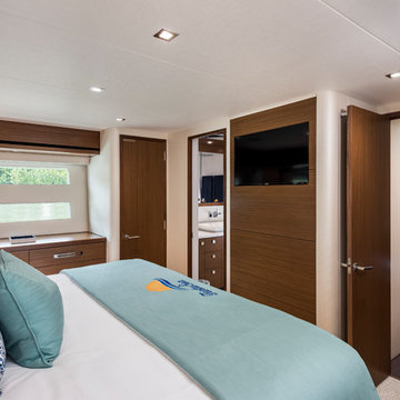 60' Hatteras Motor Yacht