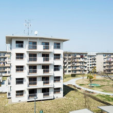 Houzzツアー：木製サッシとルームテラスで生き返った築48年の郊外団地