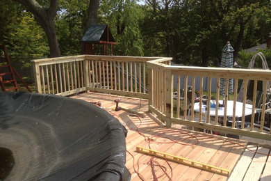 Example of an arts and crafts deck design in New York