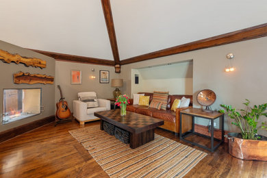 Inspiration for an eclectic living room remodel in Chicago