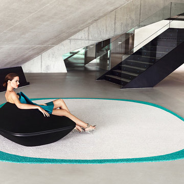 Selling: Ufo Lounge Chair, Ufo Rug