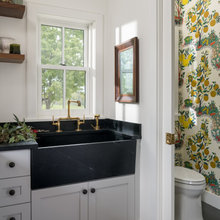 Murdoch - Powder Room
