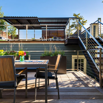 Andersonville Flexible Deck and Garage Space