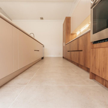 Transforming Miami Kitchens: Bespoke Renovation Mastery by D’Cassa