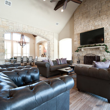 Custom Home 2012: Private Rd. NE I New Braunfels, Texas