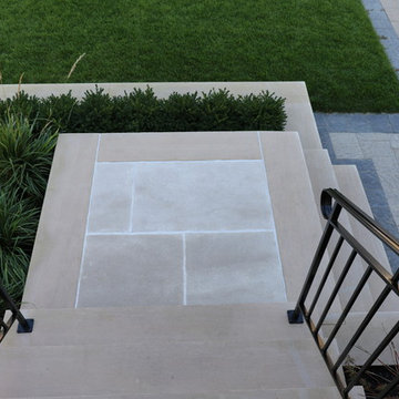 Leaside Front Yard - Timeless Classic