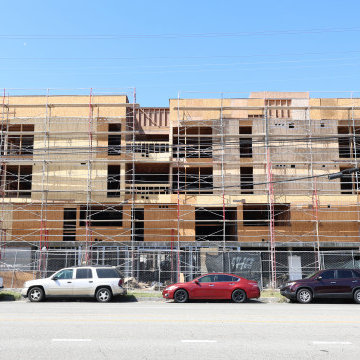 (In Progress) 4-story Apartment Complex