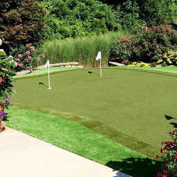Golf and Putting Greens with Artificial Grass