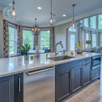 Retractable Backsplash Maximizes Kitchen Space