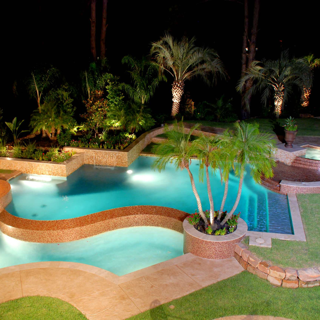 Woodlands Reverse Negative Edge Pool