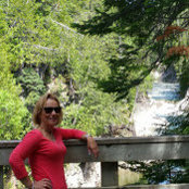 Terri Tratch's photo