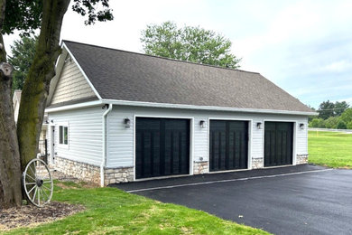 Large attached three-car garage photo in DC Metro