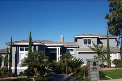 Exterior home idea in San Diego