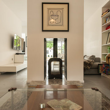 AG173_Balham Home