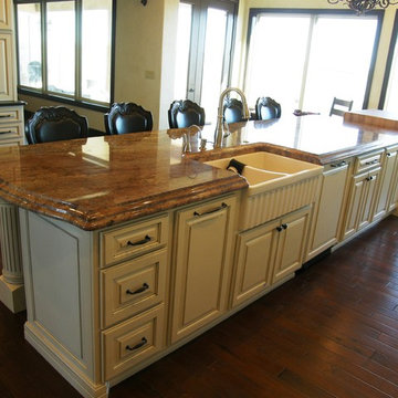 Large Island with 6 cm Granite edge