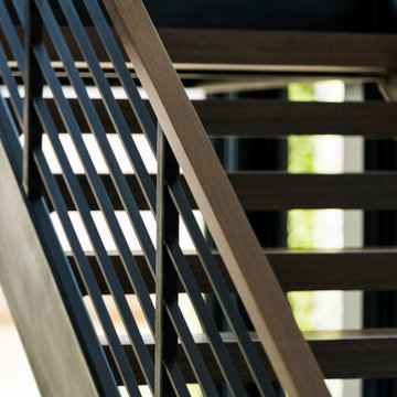 Maxwell Modern II