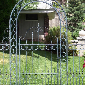 United Rings Walkway Gate