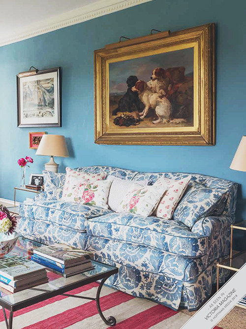 Traditional blue paint color for historic living room quandary