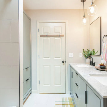 Maple Grove Main Floor Bath