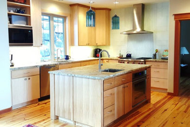 Kitchen - craftsman kitchen idea in Other