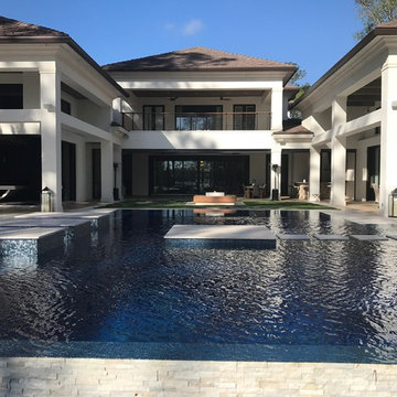 367 - Luxurious Pool with Fire Balls and Infinity Edge