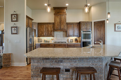 Photo of an arts and crafts kitchen in Austin.