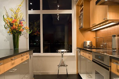 Minimalist kitchen photo in Seattle