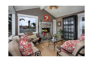 Inspiration for a timeless porch remodel in Orange County