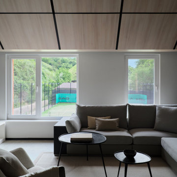 Contemporary Tennis Court Clubhouse