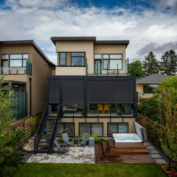 Fully Enclosed StruXure Pergola with Phantom Motorized Privacy Screens