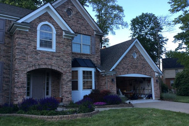 Home design - modern home design idea in Cincinnati