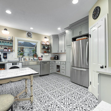 2022 HBA Cleveland and NARI Cleveland Award Winning Kitchen and First Floor Reno