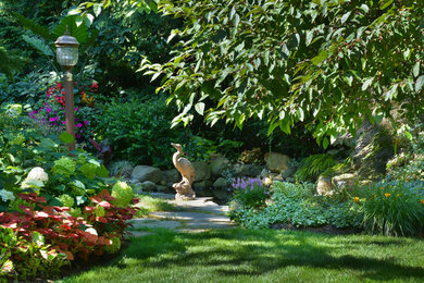 Inspiration for a shade landscaping in New York.