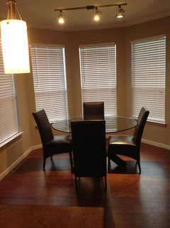 What's the best rug for a round dining table? | Houzz Forum