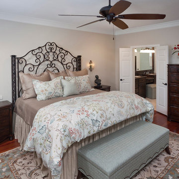 Relaxing Traditional Master Suite - Plano, Texas
