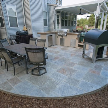 Centreville Patio Getaway, Lower level
