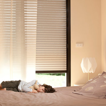 Bedroom Looks with Somfy Motorization