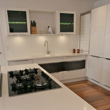 I like the drawer catches!