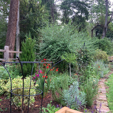 English Garden Meets PNW - NOW