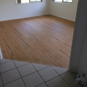 Illusions Loose Lay Vinyl Planks - colour Golden Pine