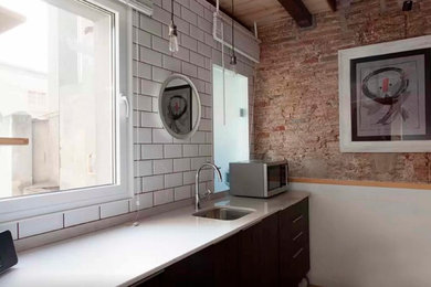 Imagen de cocina lineal bohemia