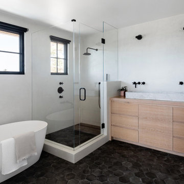 3 Modern Tadelakt Bathrooms in Oceanside CA