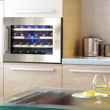 24 Bottle Seamless Wall-Mounted Wine Cooler